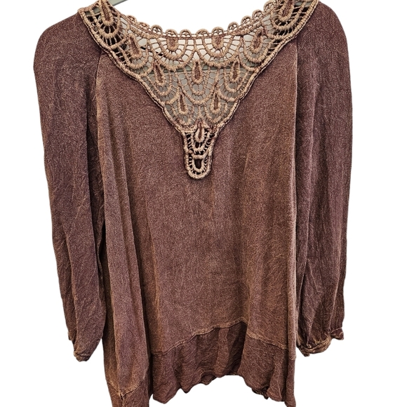Soft Surroundings Brown Bleached Asymmetrical Hem Crochet Tunic Top Womens - Picture 2 of 5